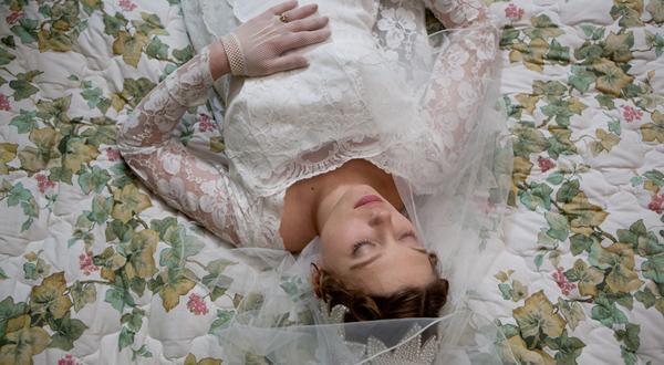 roses_a_credit_1-2 roses_a_credit_1-2