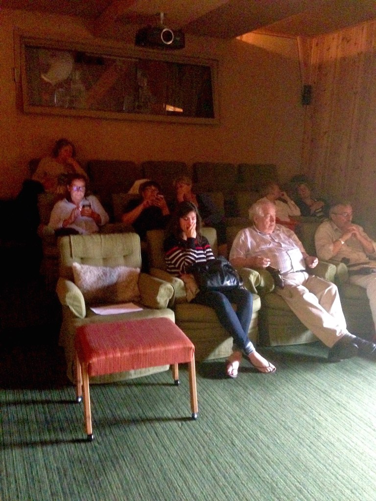 Le cinéma perso d'IB (avec son fauteuil où il est interdit de s'asseoir