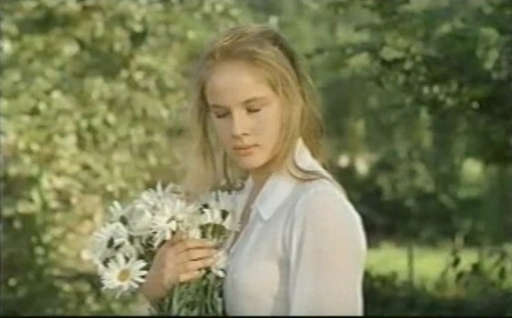 dominique-sanda-robert-bresson-photo-film-unefemmedouce-4